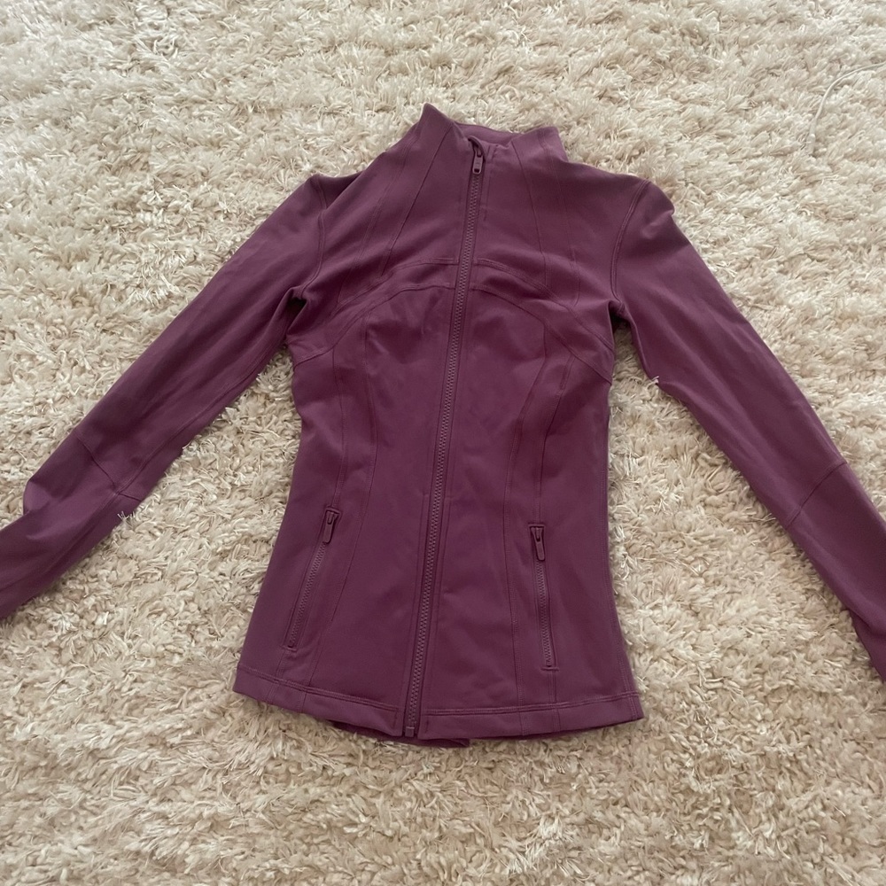 lululemon define jacket size 2 perfect condition missing hair tie on zipper